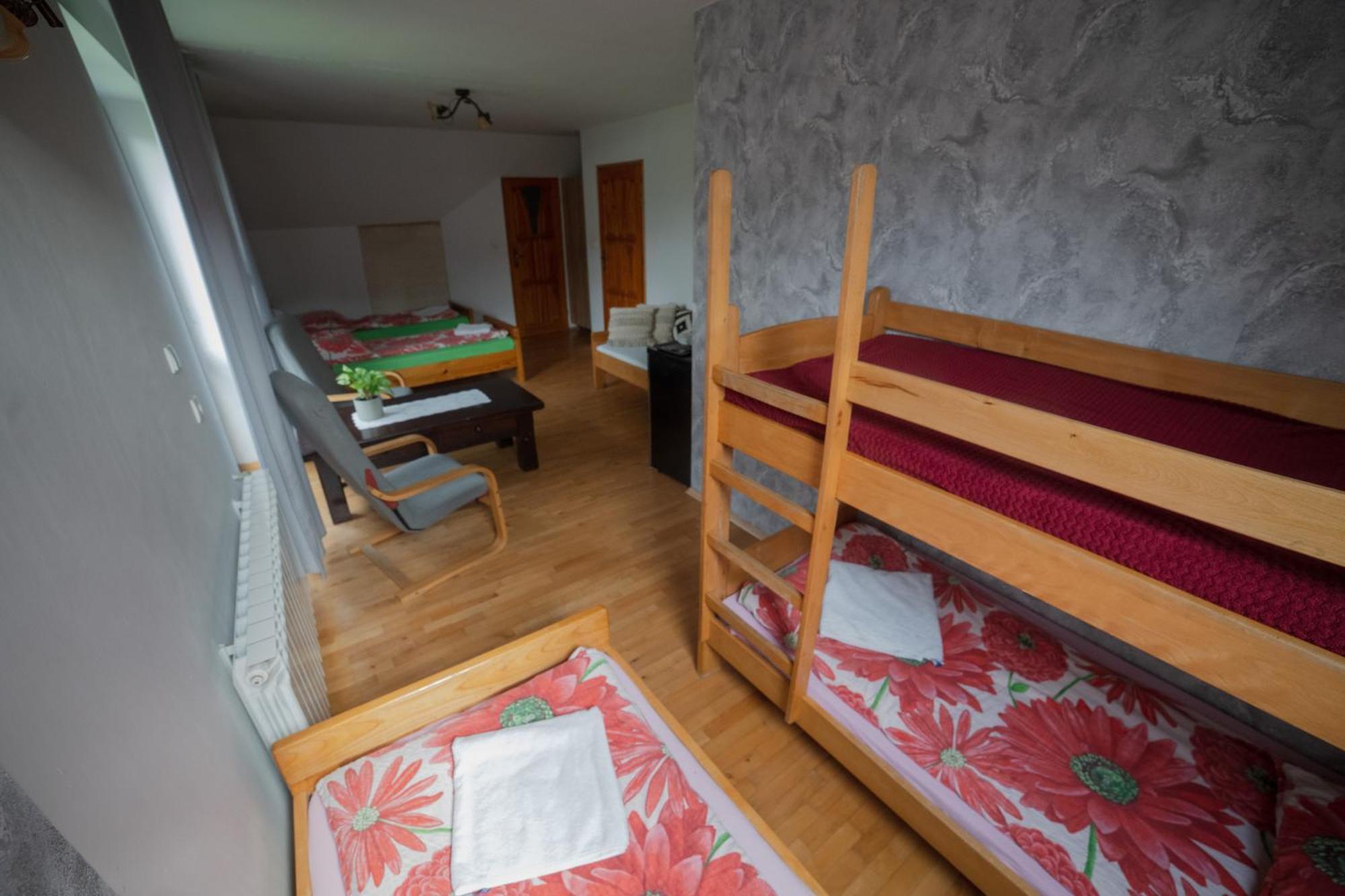 Villa Wisniowy Gaj Ujanowice Exterior foto